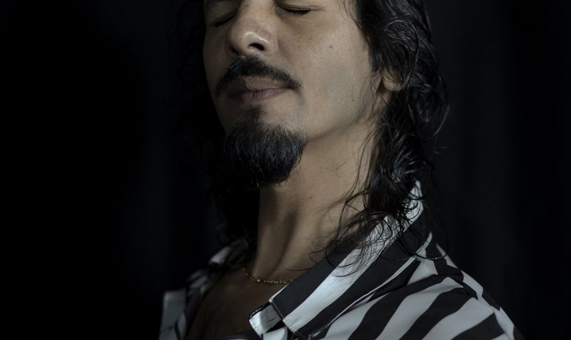 Flamenco dancer Farruquito reacts with expressive gestures and marks a few dance steps while posing at his rehearsal space located in his home in La Rinconada, near Seville, southern Spain, Tuesday, May 27, 2025. Photo: Laura León